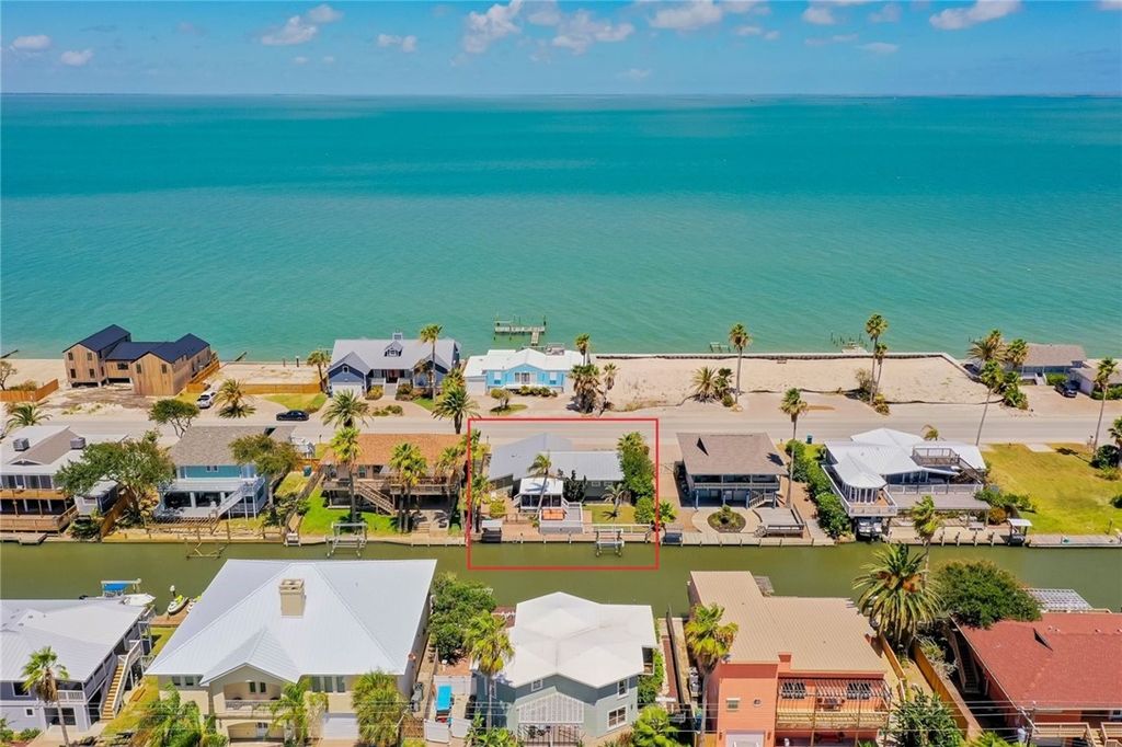 1853 Bay Shore Dr, Rockport, TX 78382 — photo 3