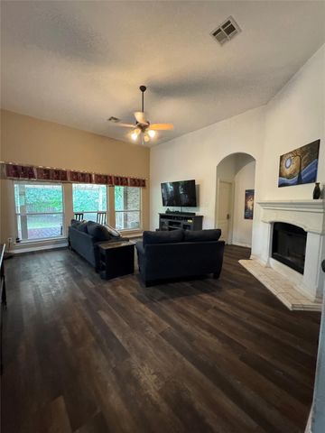 2900 Winding Shore LN, Pflugerville, TX 78660