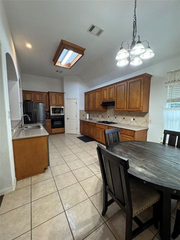 2900 Winding Shore LN, Pflugerville, TX 78660