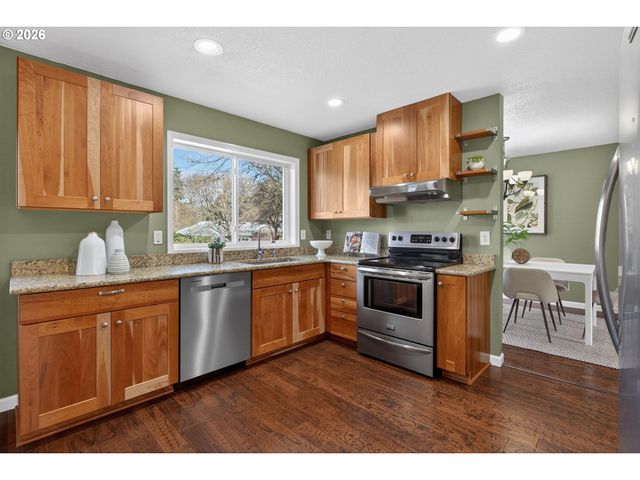 4695 Sw Flower Pl, Portland, OR 97221