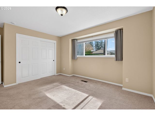 4695 Sw Flower Pl, Portland, OR 97221