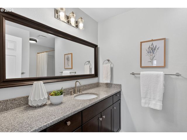 4695 Sw Flower Pl, Portland, OR 97221