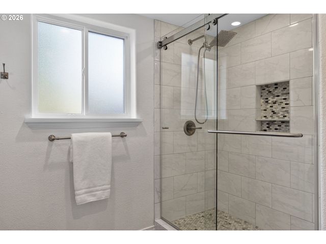 4695 Sw Flower Pl, Portland, OR 97221