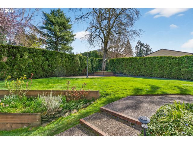 4695 Sw Flower Pl, Portland, OR 97221