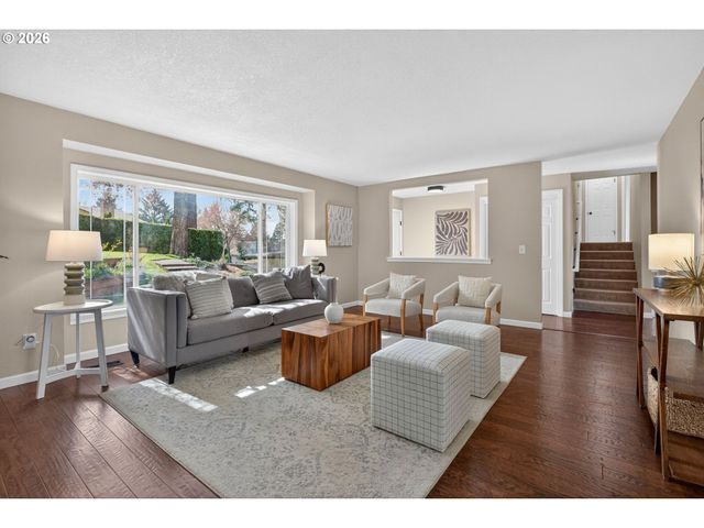 4695 Sw Flower Pl, Portland, OR 97221