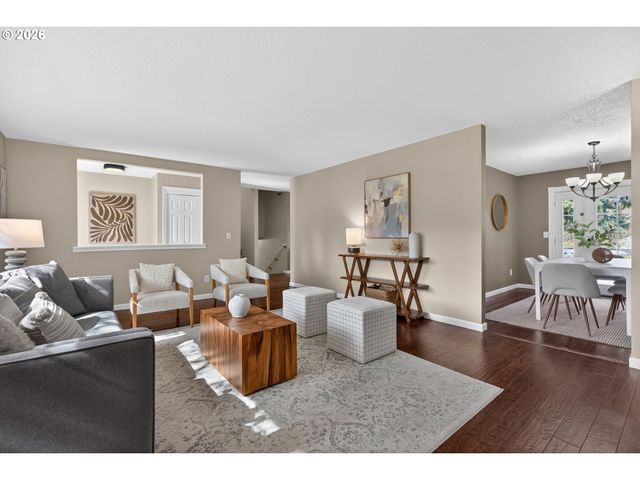 4695 Sw Flower Pl, Portland, OR 97221