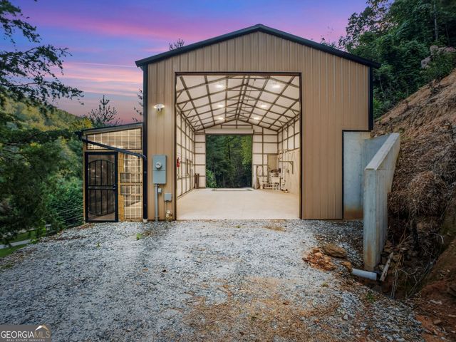 1063 Rickman Airfield Road, Clayton, GA 30525