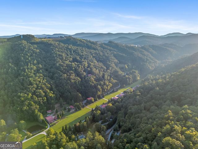 1063 Rickman Airfield Road, Clayton, GA 30525