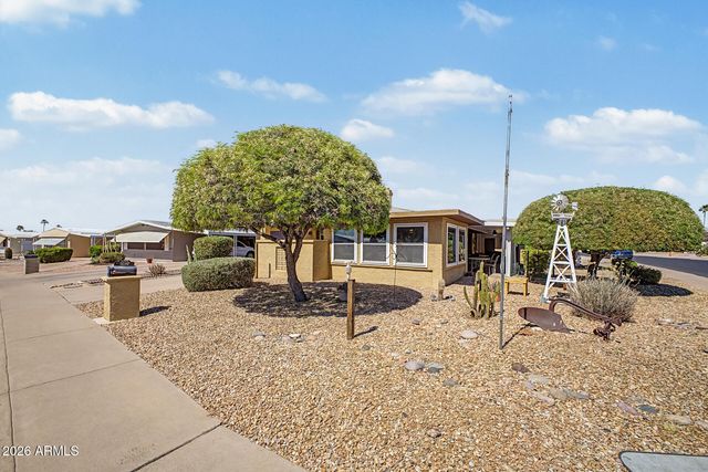 2205 N Nicklaus Drive, Mesa, AZ 85215