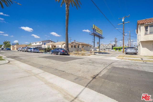 1026 W Century Boulevard, Los Angeles, CA 90044