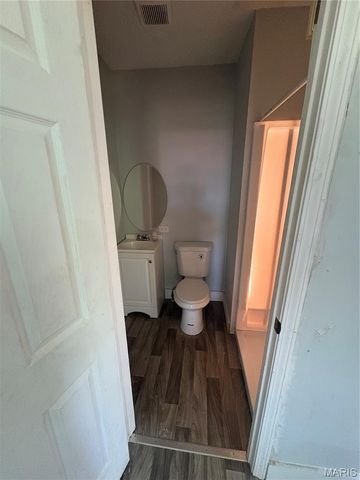 3621 Saint Marys Lane, St Louis, MO 63121