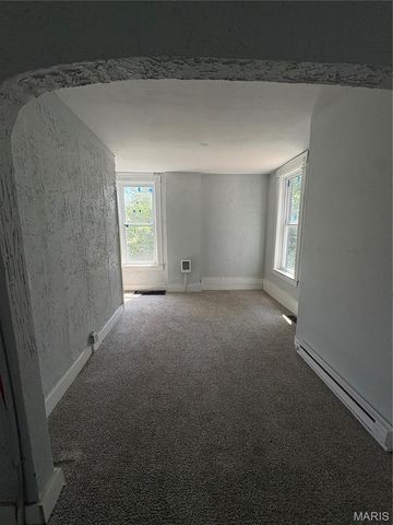 3621 Saint Marys Lane, St Louis, MO 63121