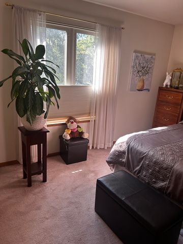 18623 Augusta Lane, Hazel Crest, IL 60429