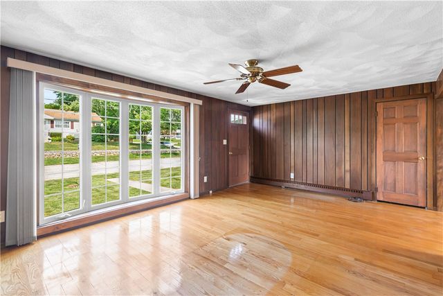 4 Eisenhower Street, Cumberland, RI 02864