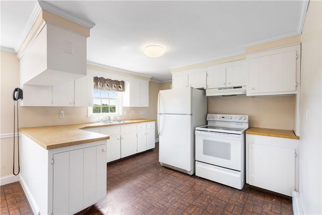 4 Eisenhower Street, Cumberland, RI 02864