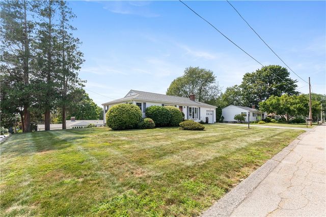 4 Eisenhower Street, Cumberland, RI 02864