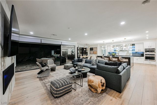 6055 Gabrielle Carol Court, Las Vegas, NV 89149