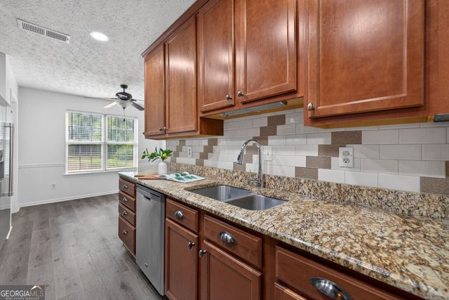 838 Burton Ridge Drive, Loganville, GA 30052