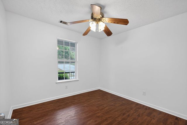 838 Burton Ridge Drive, Loganville, GA 30052