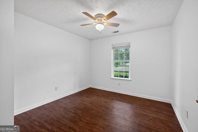 838 Burton Ridge Drive, Loganville, GA 30052
