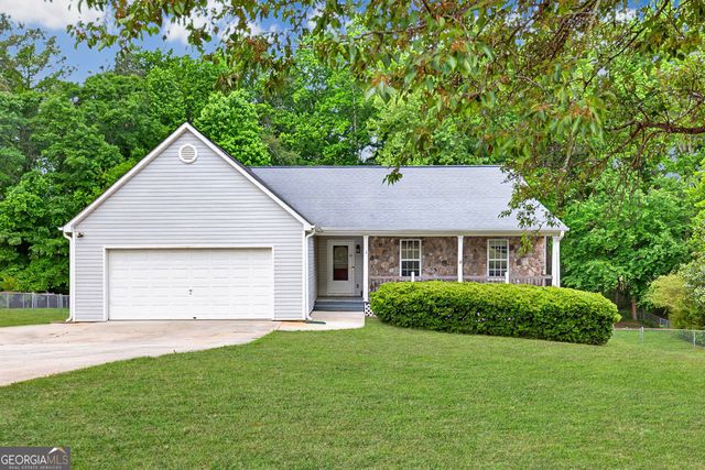 838 Burton Ridge Drive, Loganville, GA 30052