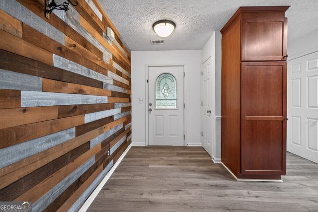838 Burton Ridge Drive, Loganville, GA 30052