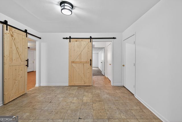 838 Burton Ridge Drive, Loganville, GA 30052