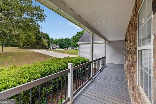 838 Burton Ridge Drive, Loganville, GA 30052