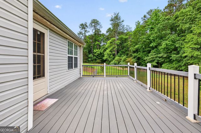 838 Burton Ridge Drive, Loganville, GA 30052