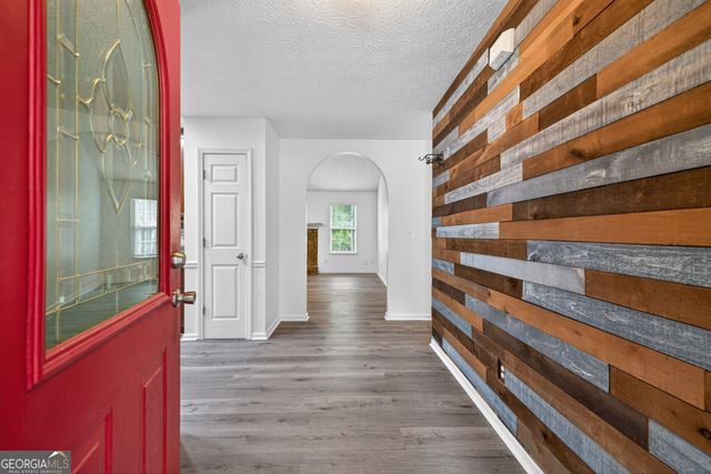 838 Burton Ridge Drive, Loganville, GA 30052