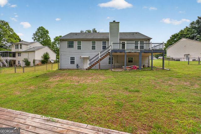 838 Burton Ridge Drive, Loganville, GA 30052
