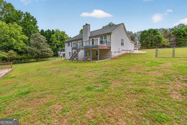 838 Burton Ridge Drive, Loganville, GA 30052
