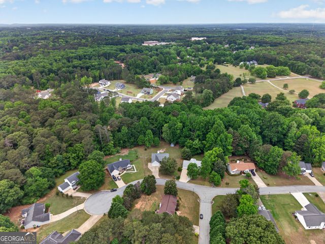 838 Burton Ridge Drive, Loganville, GA 30052