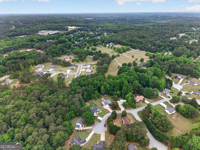 838 Burton Ridge Drive, Loganville, GA 30052