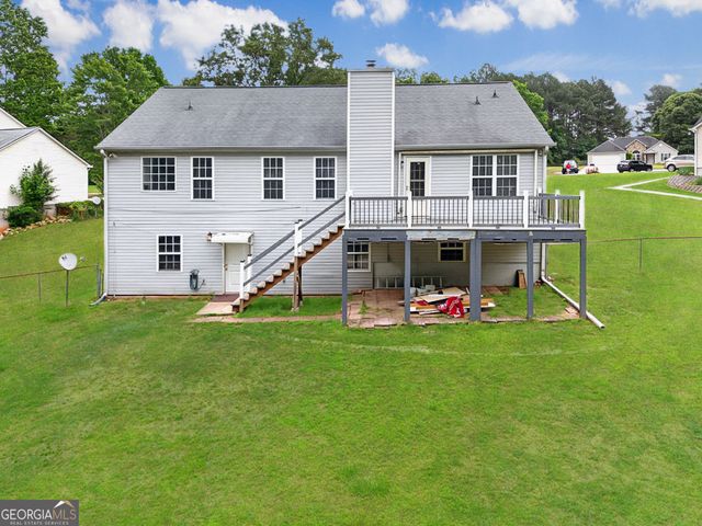 838 Burton Ridge Drive, Loganville, GA 30052