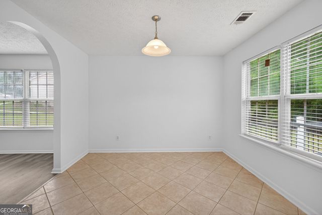 838 Burton Ridge Drive, Loganville, GA 30052