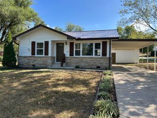 1001 E Benton Avenue, Ava, MO 65608