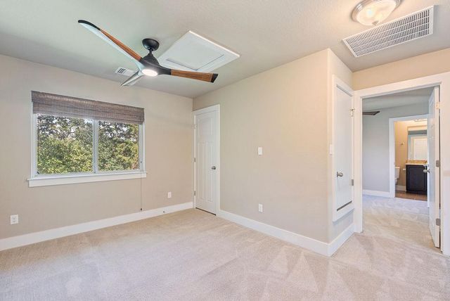 11217 Avery Station LOOP 39, Austin, TX 78717