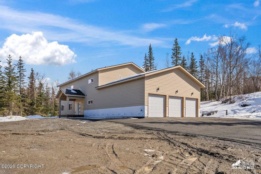 10581 Hillside Drive, Anchorage, AK 99507