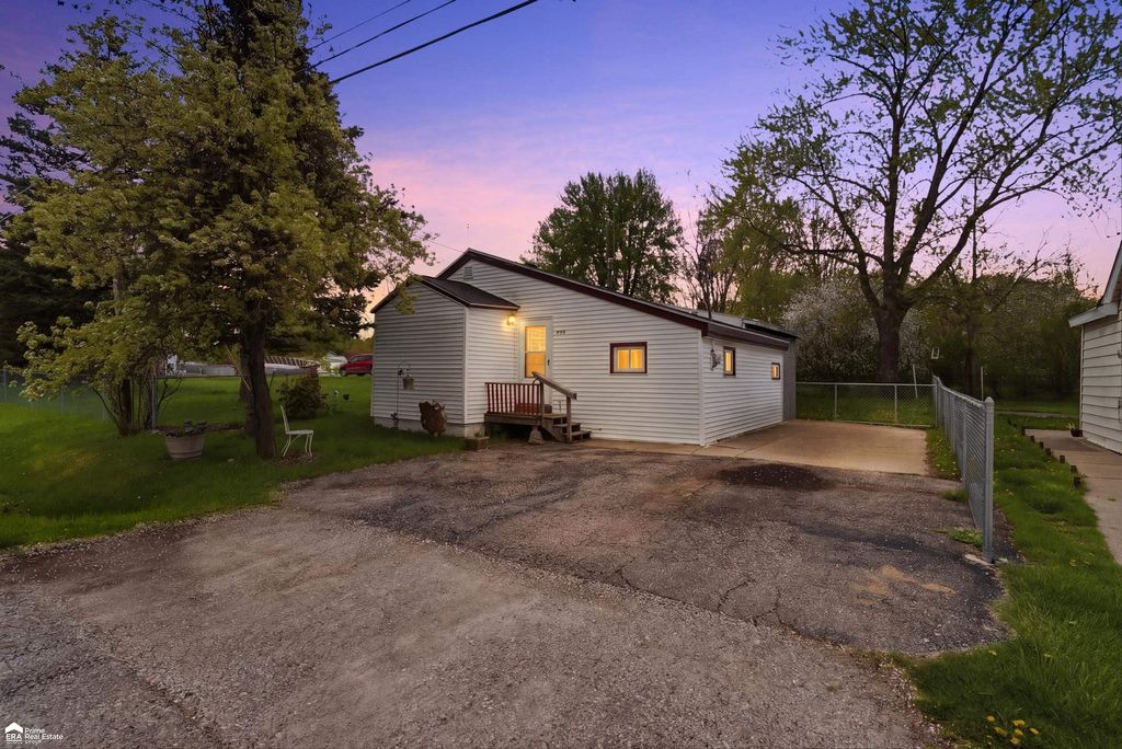 3167 W Dartmouth Street, Flint Twp, MI 48504