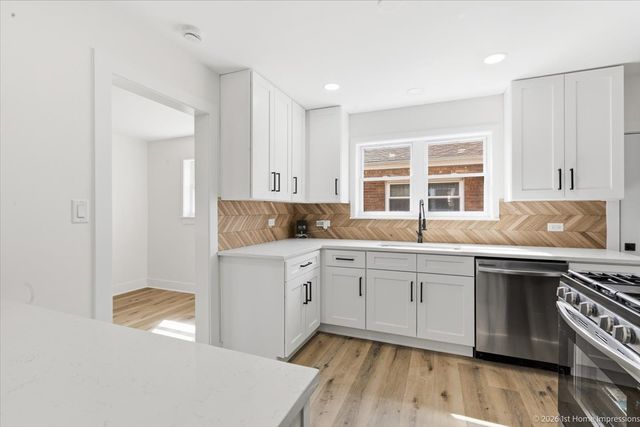 12806 S Laflin Street, Calumet Park, IL 60827