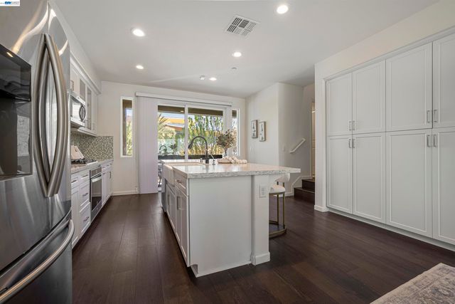 5509 El Dorado Ln, Dublin, CA 94568