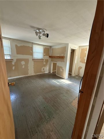 144 Campbell Road, Salina, NY 13211