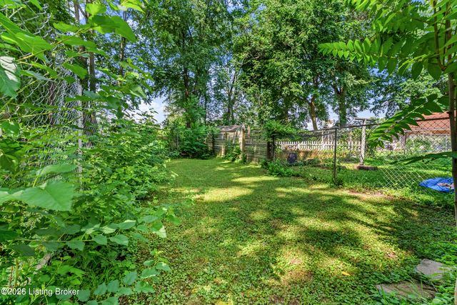 3218 Bridwell Dr, Louisville, KY 40216
