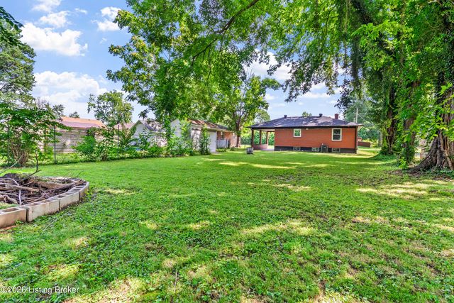 3218 Bridwell Dr, Louisville, KY 40216
