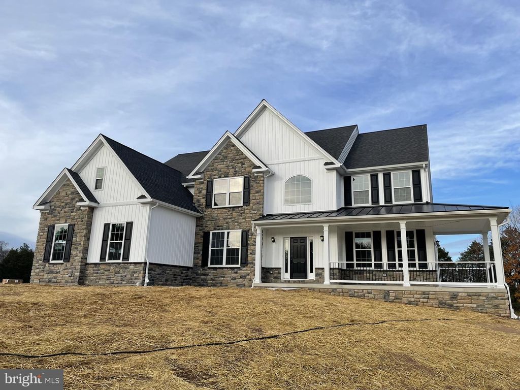 75 ISLAND CT, Easton, PA 18042