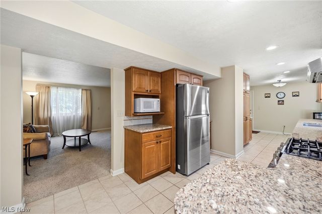 9481 Yorkview Drive, North Royalton, OH 44133