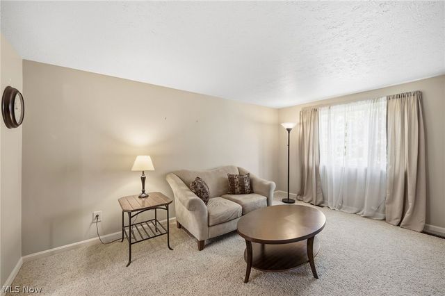 9481 Yorkview Drive, North Royalton, OH 44133