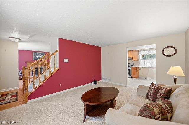 9481 Yorkview Drive, North Royalton, OH 44133