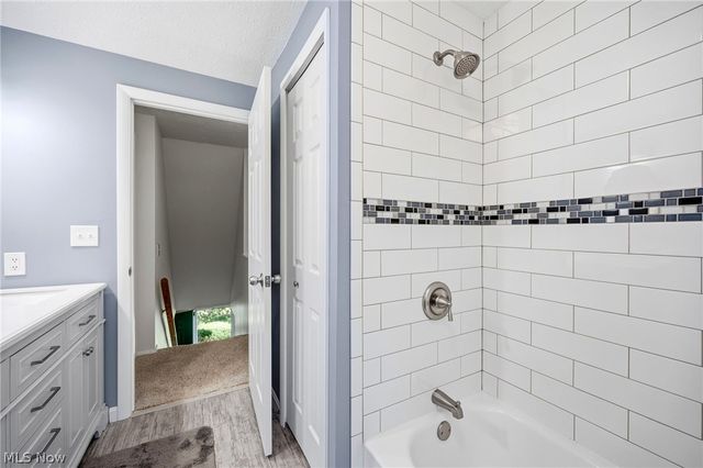 9481 Yorkview Drive, North Royalton, OH 44133